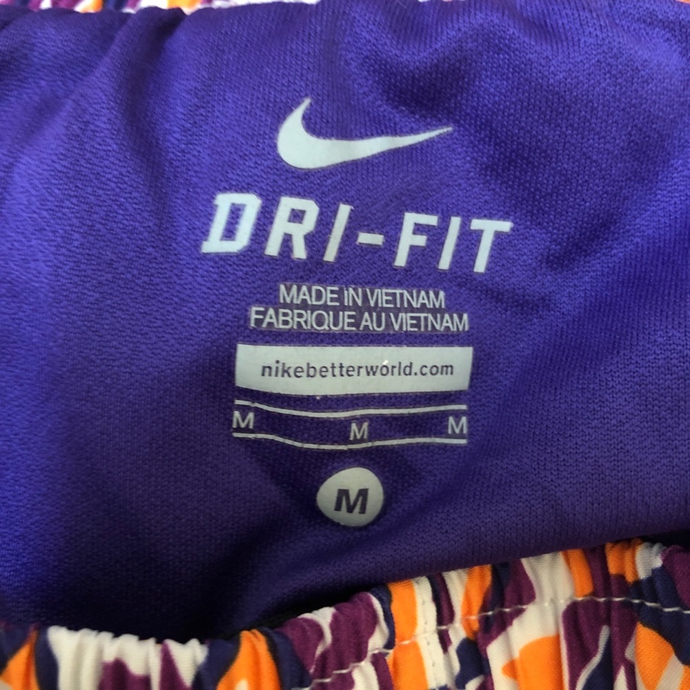 Nike athletic shorts - Picture 3 of 3